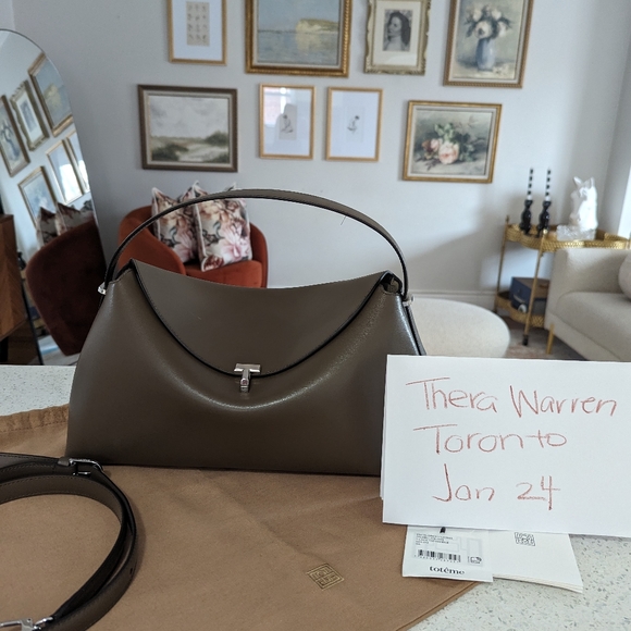 Toteme T Lock bag 1️⃣1️⃣0️⃣0️⃣ - Picture 4 of 16